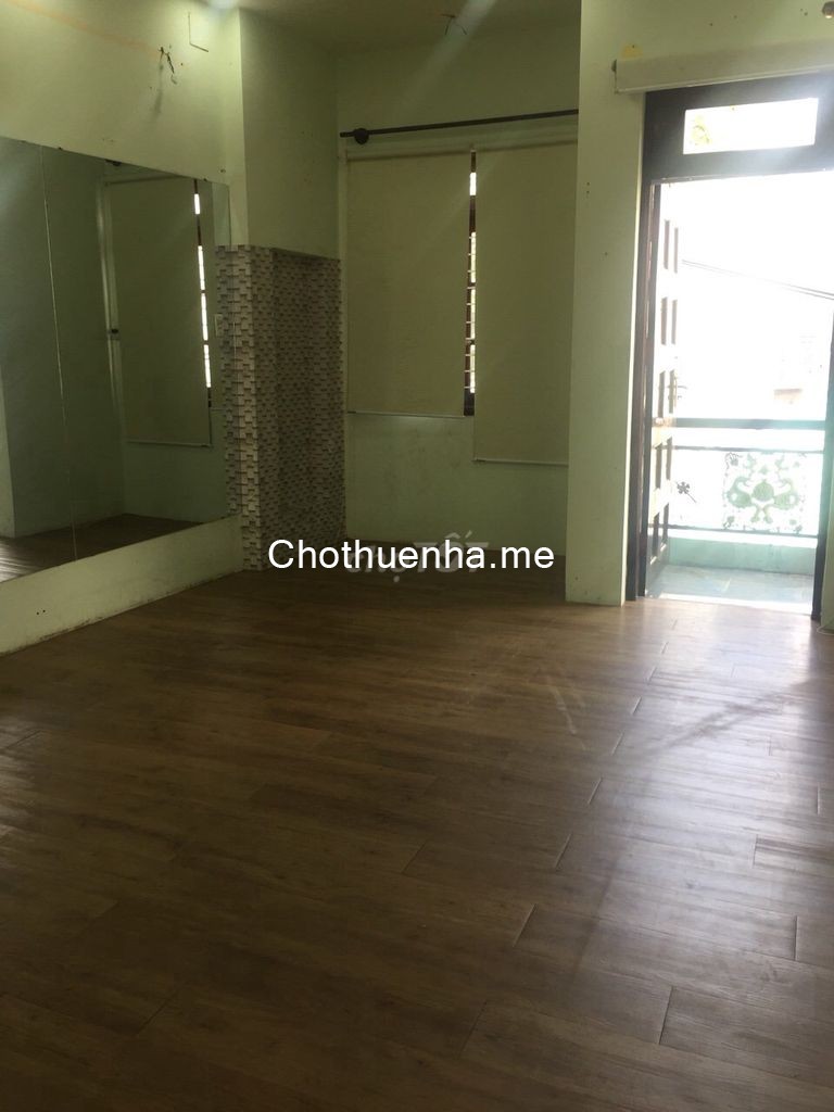 Chủ cần cho thuê nhà 154m2, 3 tầng, sân thượng, đường Ni Sư Huỳnh Liên, giá 15 triệu/tháng