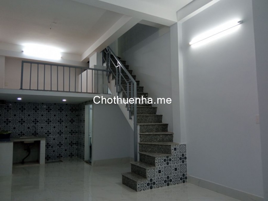 Hẻm 656/74/98G Quang Trung, cần cho thuê nhanh nhà 32m2, giá 10 triệu/tháng, 3 tầng