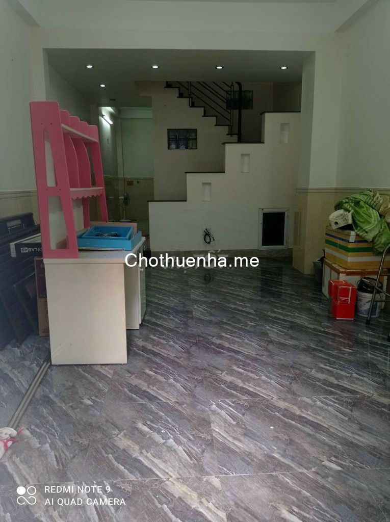 Chính chủ cần cho thuê 3 tầng đúc, dt 48m2, còn mới, hẻm đường 18, Bình Tân, giá 10 triệu/tháng