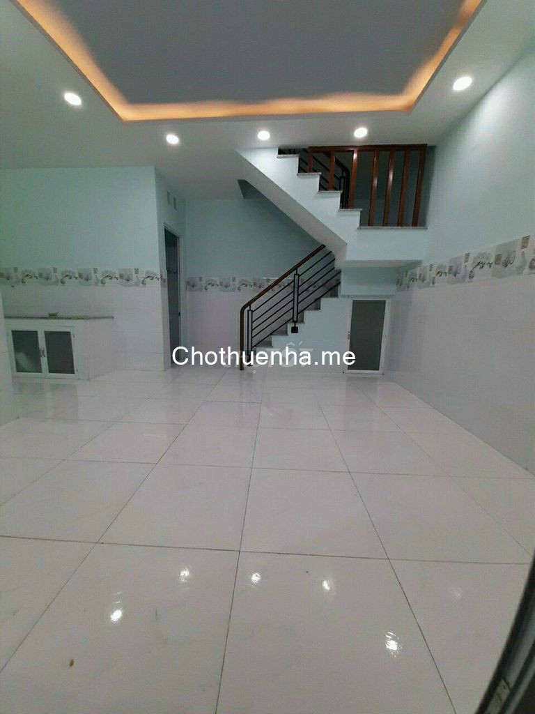 Nhà nguyên căn đúc kiên cố, dtsd 45m2, 1 trệt, 1 lầu, giá 6 triệu/tháng, đường Nguyễn Văn Khối