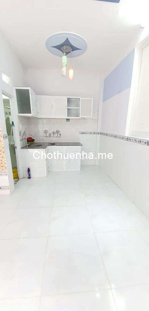 Đường An Phú Đông 9, Quận 12 cần cho thuê giá 6 triệu/tháng, dt 30m2, đúc kiên cố