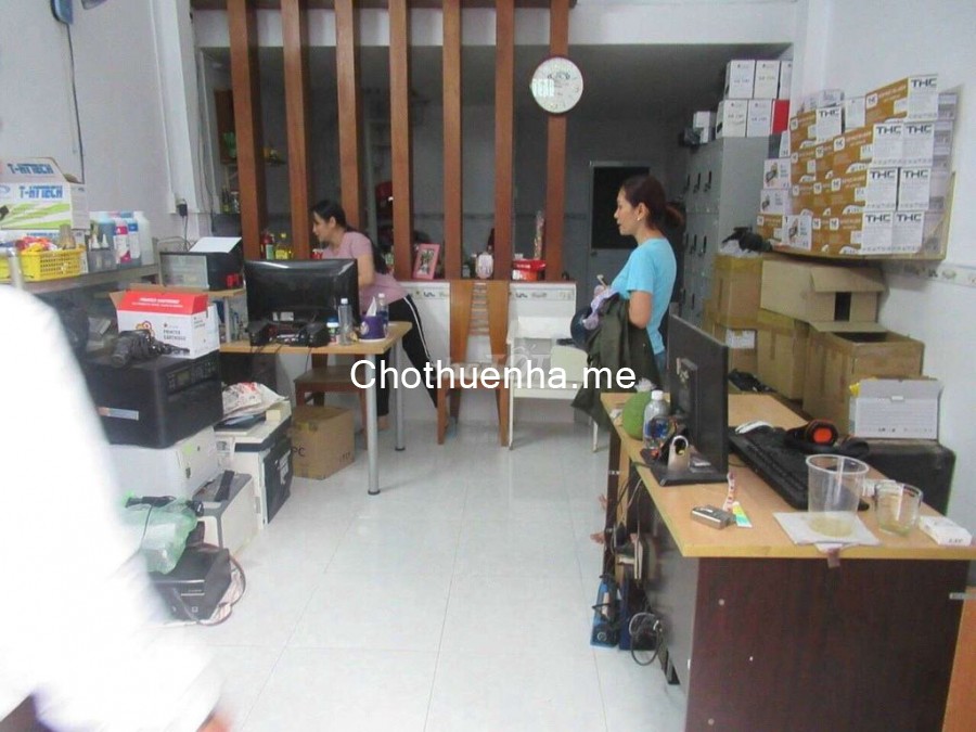 Cần cho thuê nhà Quận Tân Bình, dt 50m2, 2 tầng đúc, 2 pn, giá 6 triệu/tháng, lh 0944409977