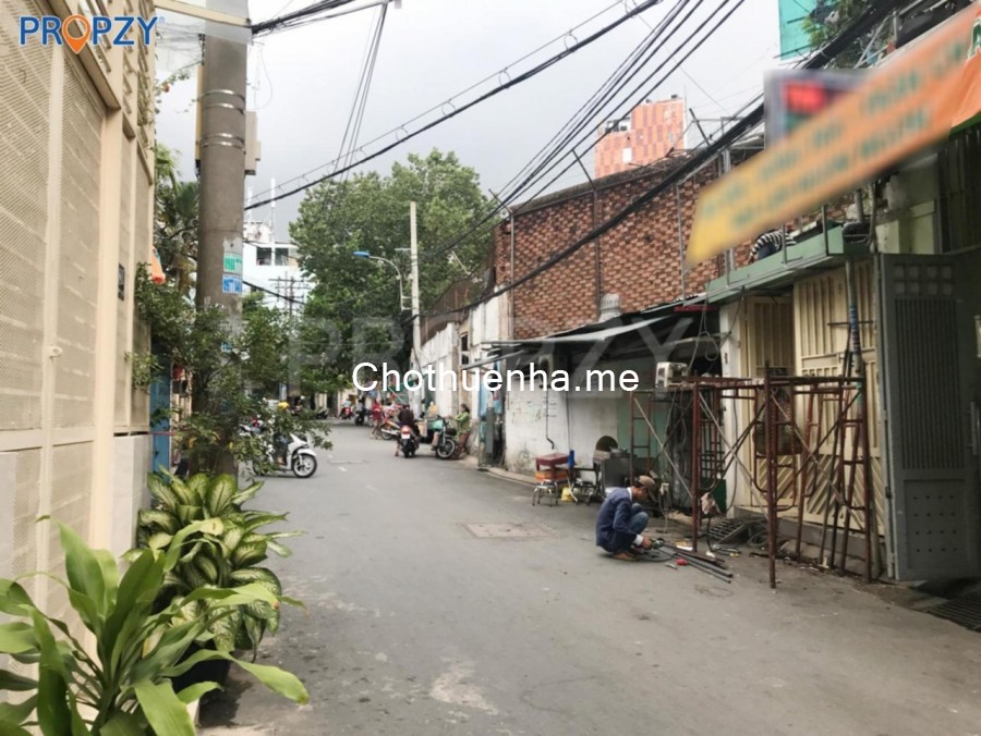 Nhà hẻm xe tải vào tận nhà 3pn, nha đúc kiên cố đường Trần Quang Diệu, giá 20 triệu
