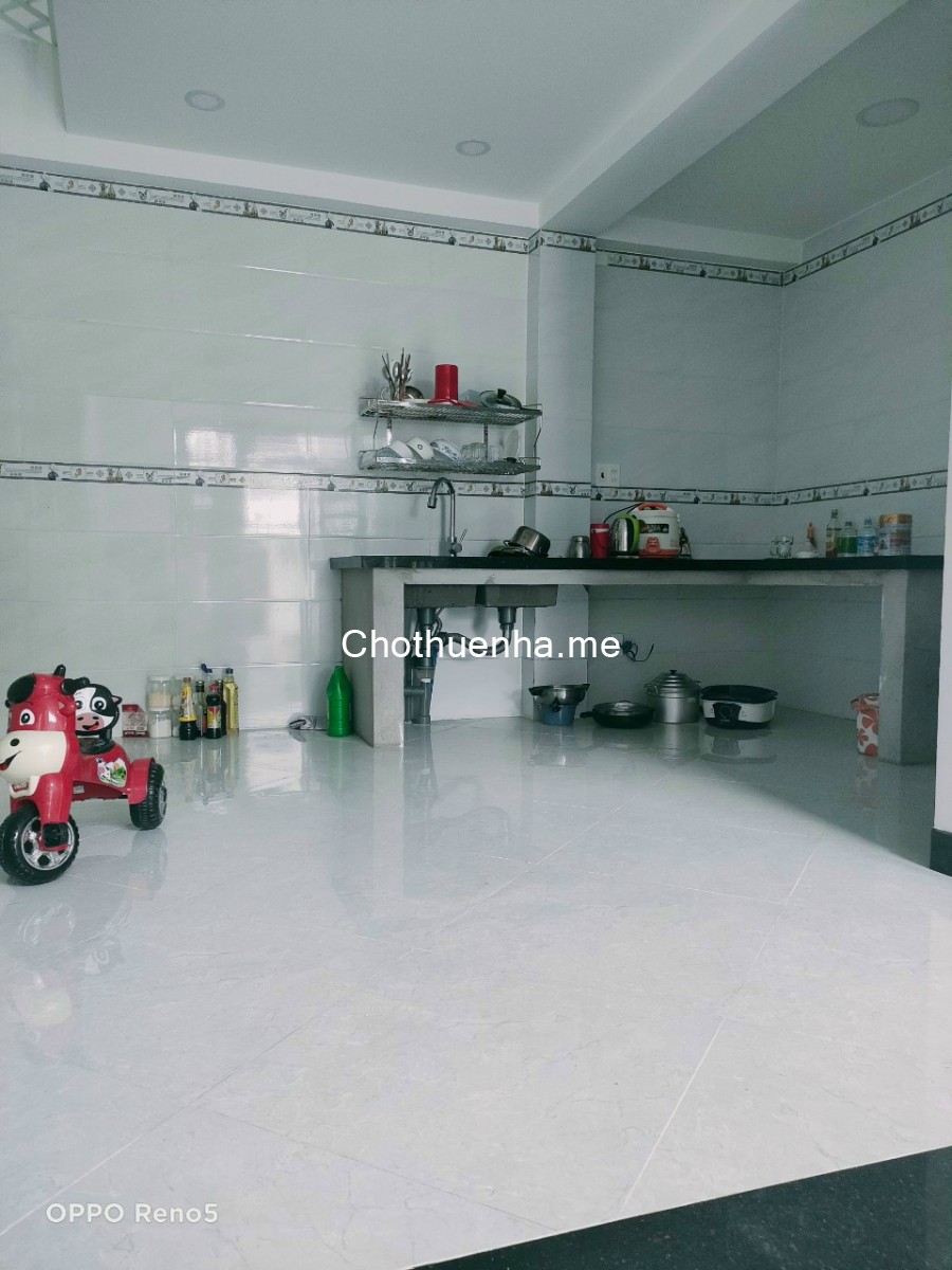 Nhà mới xây Dương Quảng Hàm P5 Gò Vấp 5pn 5wc.