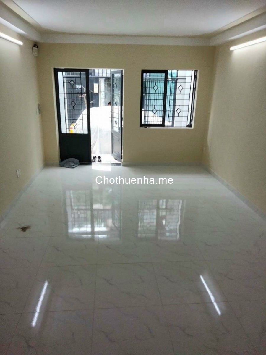 Nhà mới xây P16 4x20. 4 phòng ngủ, 2 phòng khách. Hẻm xe tải