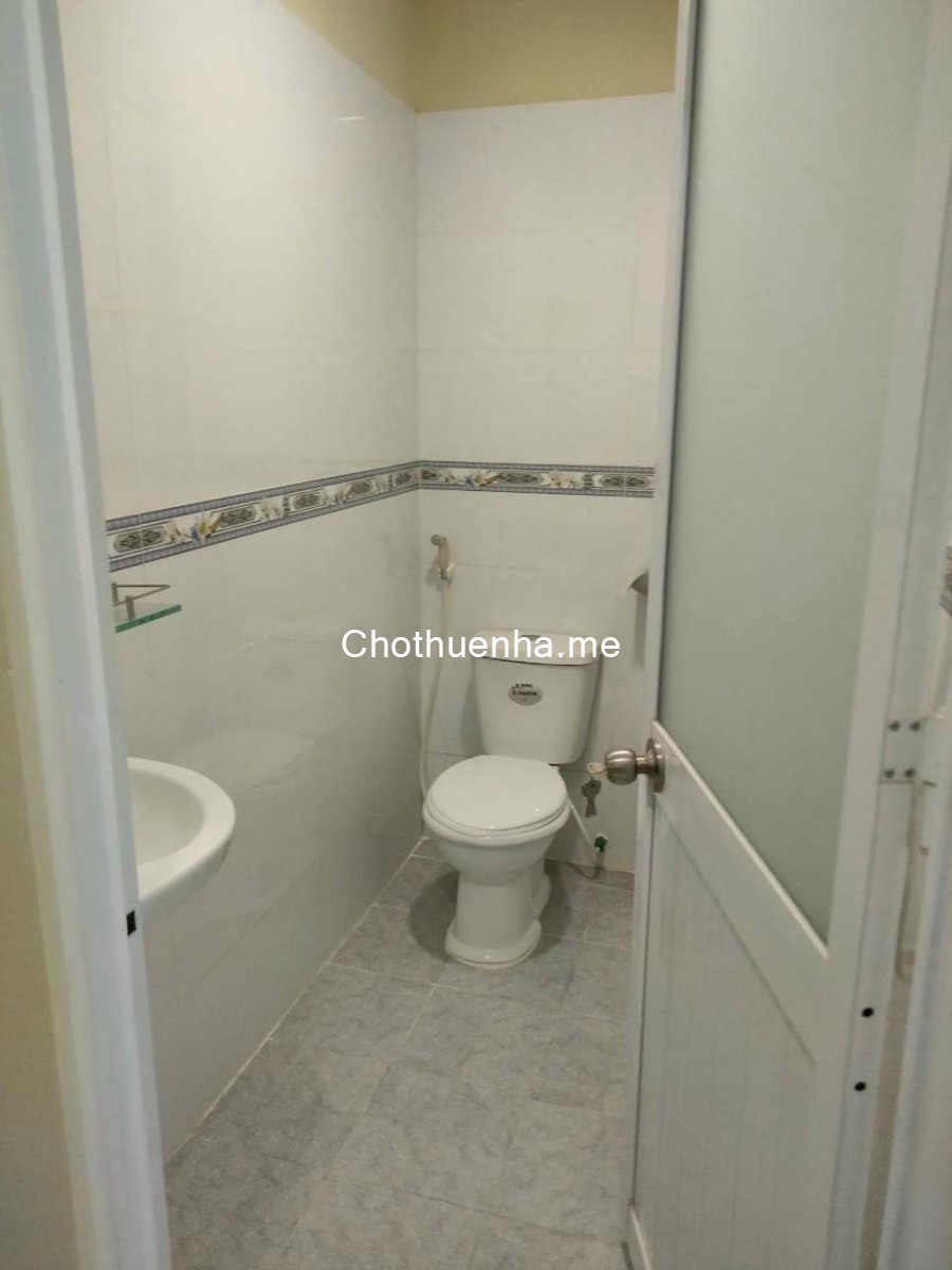 Nhà mới xây P16 4x20. 4 phòng ngủ, 2 phòng khách. Hẻm xe tải