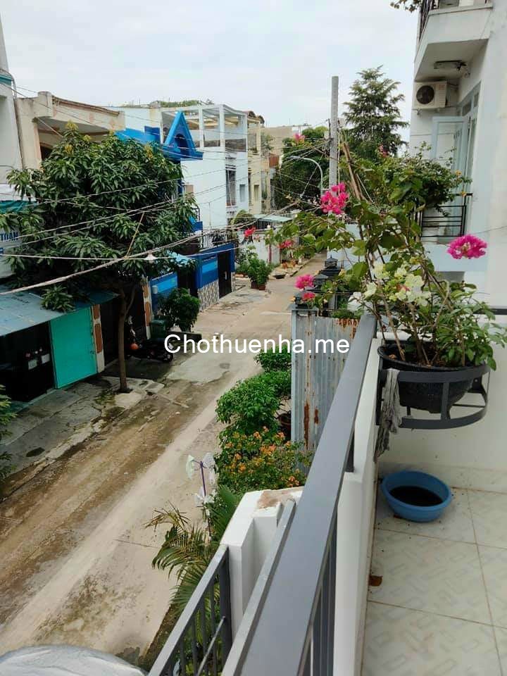 Nhà mới xây P16 4x20. 4 phòng ngủ, 2 phòng khách. Hẻm xe tải