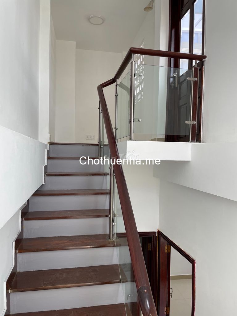 Cho thuê nhà hẻm Xô Viết Nghệ Tĩnh, Bình Thạnh, dtsd 40m2, 3 tầng giá 17 triệu/tháng