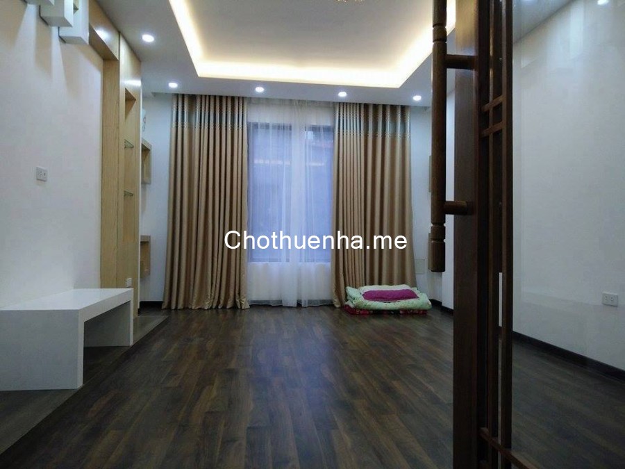 Cho thuê nhà cực đẹp tại Nguyễn Chí Thanh, DT 90m2 x5t, chia phòng, giá 35tr/ tháng
