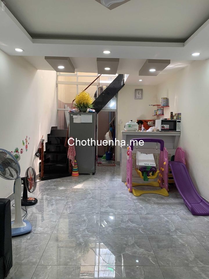 Cho thuê nhà nguyên căn tại Nguyễn Cửu Vân, P17, Quận Bình Thạnh. Diện tích 4x15m, gồm 1 trệt 1 lầu