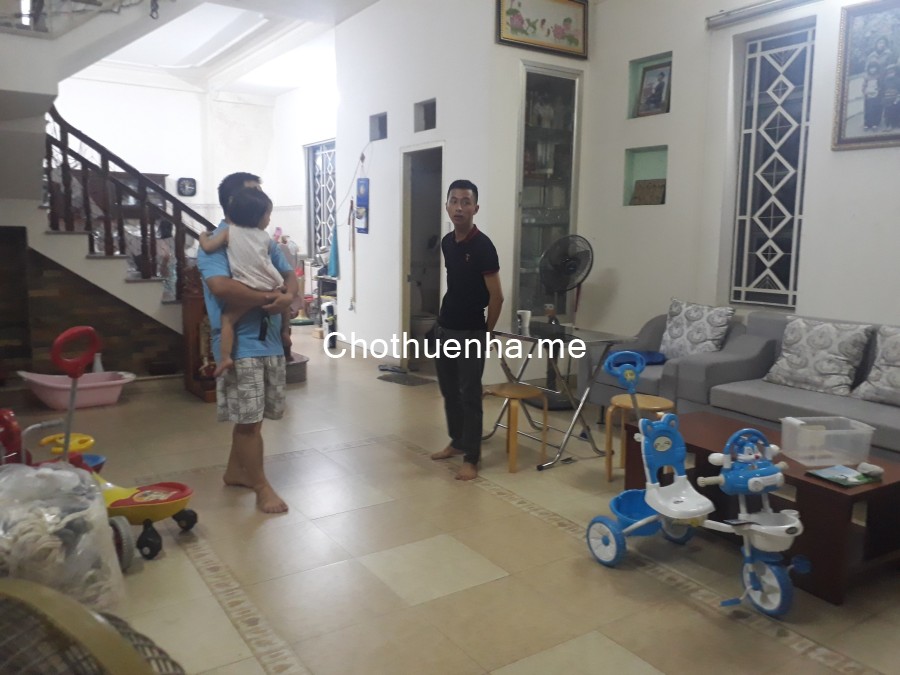 Cho thuê nhà đường Bạch Đằng khu sân bay Tân Bình giá 15 triệu/tháng