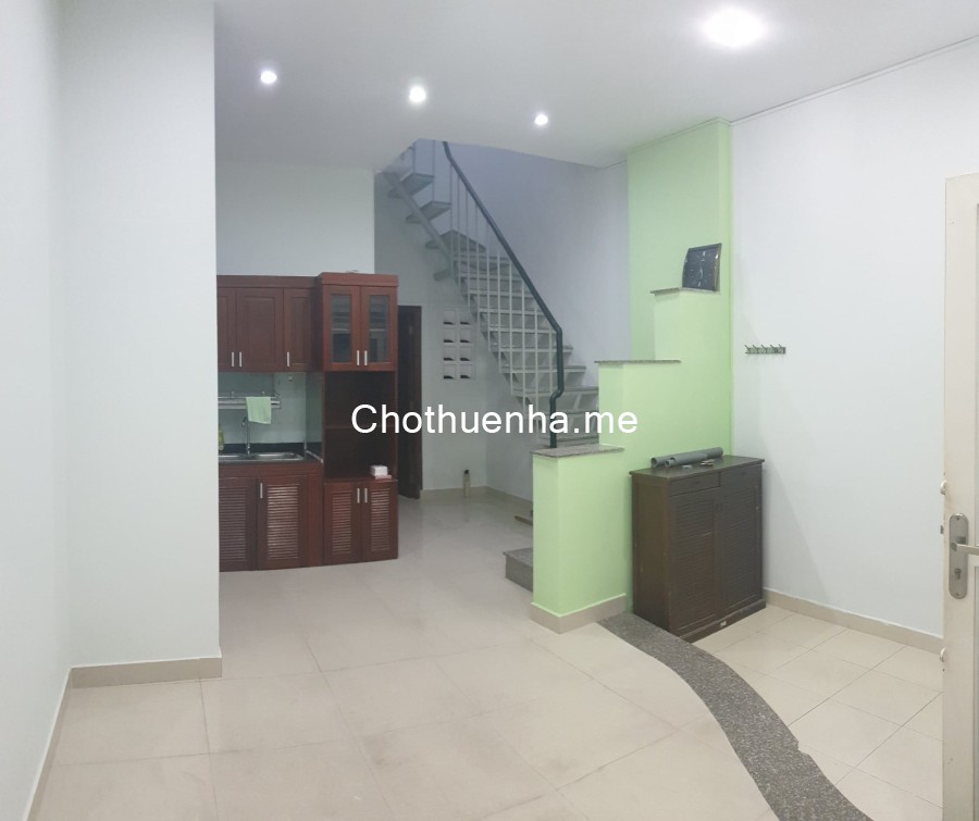 Chính chủ cho thuê nhà nguyên căn Lạc Long Quân nhà mới 4*13 3PN 2WC