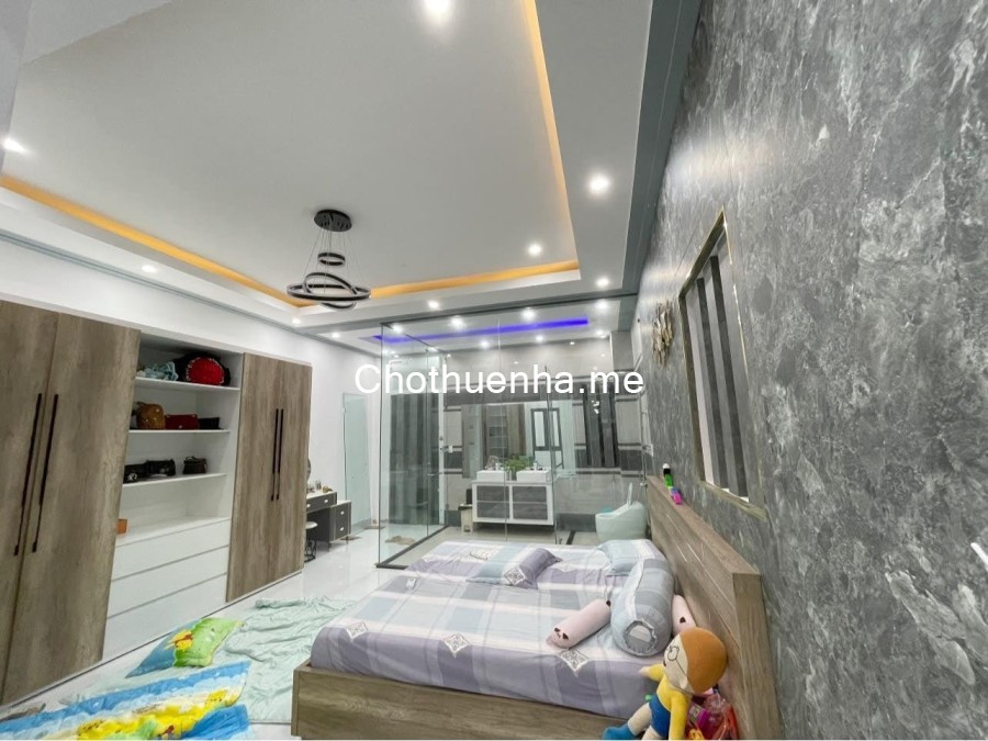 Cho thuê nhà riêng tại Đào Tấn, DT 85m2 x 4T, MT 5m, ô tô đỗ cửa, giá 25tr/tháng