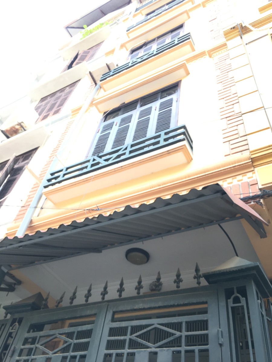 Cho thuê nhà 5 tầng phố Đội Nhân, quận Ba Đình, Hà Nội