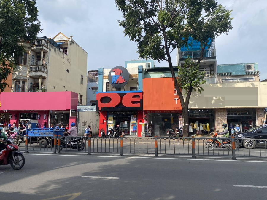 Nhà nguyên căn mặt tiền con đường thời trang Quang Trung, liên hệ 0778344009