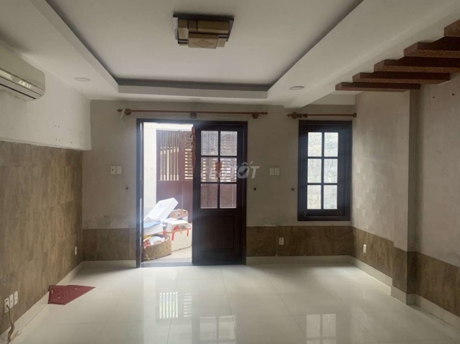 Hẻm Nguyễn Cửu Vân, Bình Thạnh có nhà chủ cần cho thuê giá 15 triệu/tháng, dtsd 50m2, 3 tầng