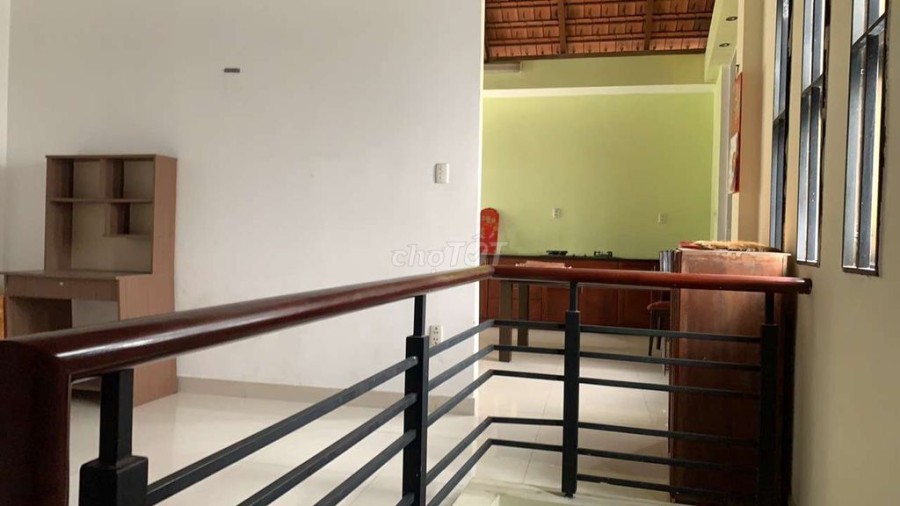 Hẻm Nguyễn Cửu Vân, Bình Thạnh có nhà chủ cần cho thuê giá 15 triệu/tháng, dtsd 50m2, 3 tầng