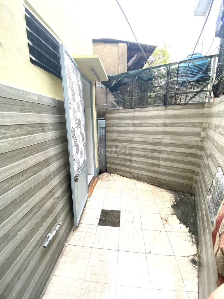 Cho thuê nhà Nguyên Căn Nơ Trang Long giá rẻ 8,5tr/tháng