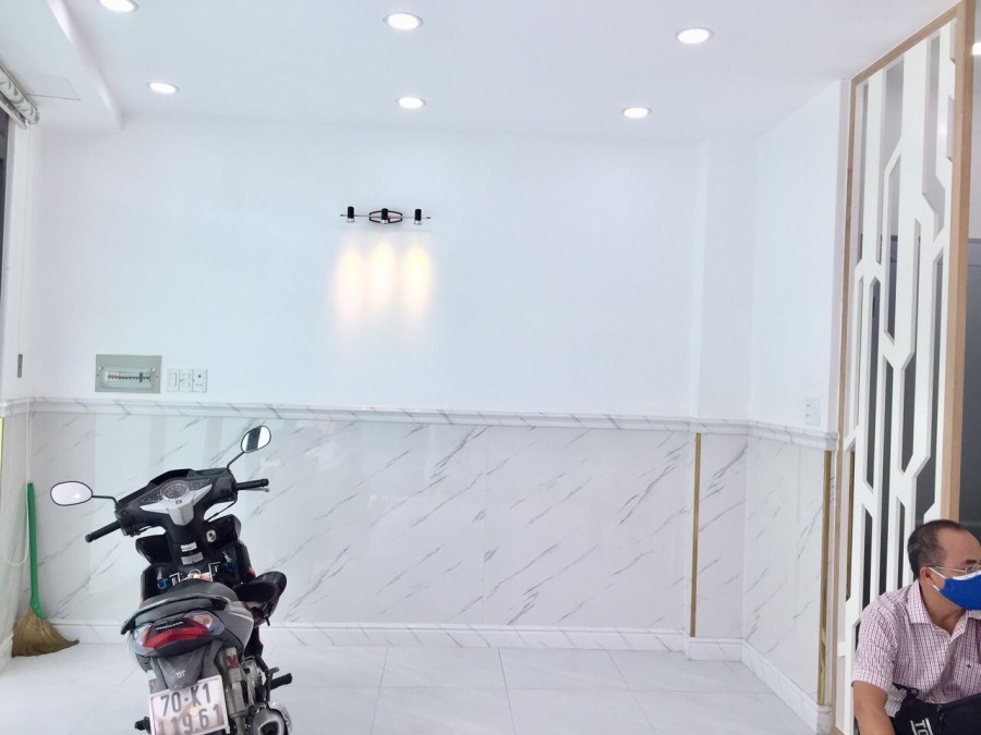 Mặt tiền Phạm Văn Đồng có thang máy, đúc 5 tầng kiên cố, thuận tiện kinh doanh