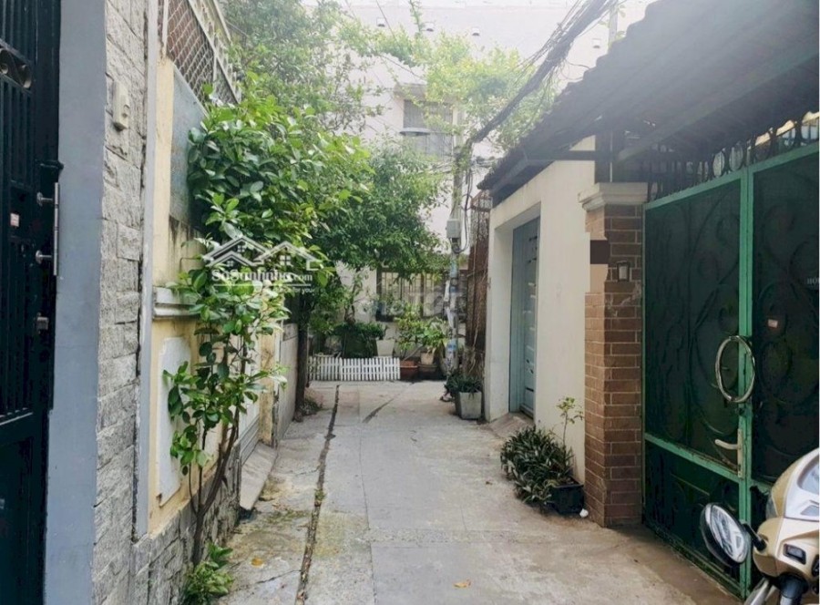 Nhà đúc nguyên căn Nguyễn Cửu Vân Cách Hẻm Xe Tải 3 căn 2 lầu 3 PN giá thuê 12 triệu/ tháng