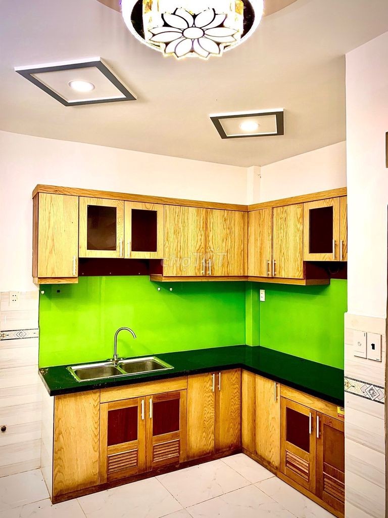 Trống nhà hẻm 30/4B Hoàng Hoa Thám cần cho thuê giá 15 triệu/tháng, dt 72m2