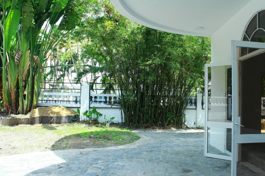 Cho thuê villa 430m2 sân vườn trệt 1 lầu 4PN Thảo Điền