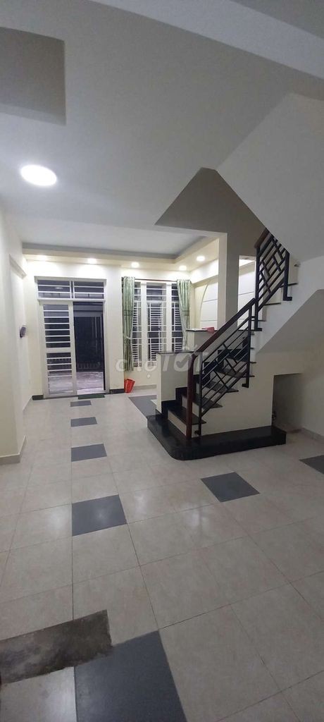 Có nhà hẻm Nguyễn Cửu Vân, Bình Thạnh cần cho thuê giá 12 triệu/tháng, dtsd 40m2