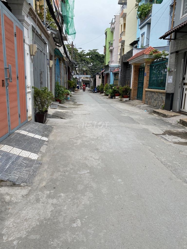 Có nhà hẻm Nguyễn Cửu Vân, Bình Thạnh cần cho thuê giá 12 triệu/tháng, dtsd 40m2