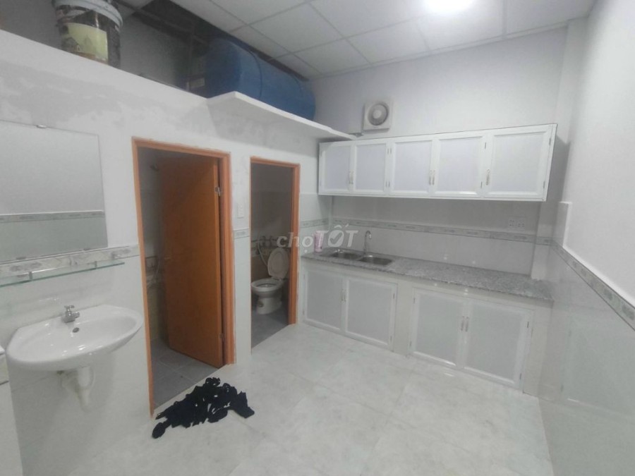 Trống nhà hẻm xe hơi Quang Trung, Gò Vấp cần cho thuê giá 9 triệu/tháng, dtsd 80m2