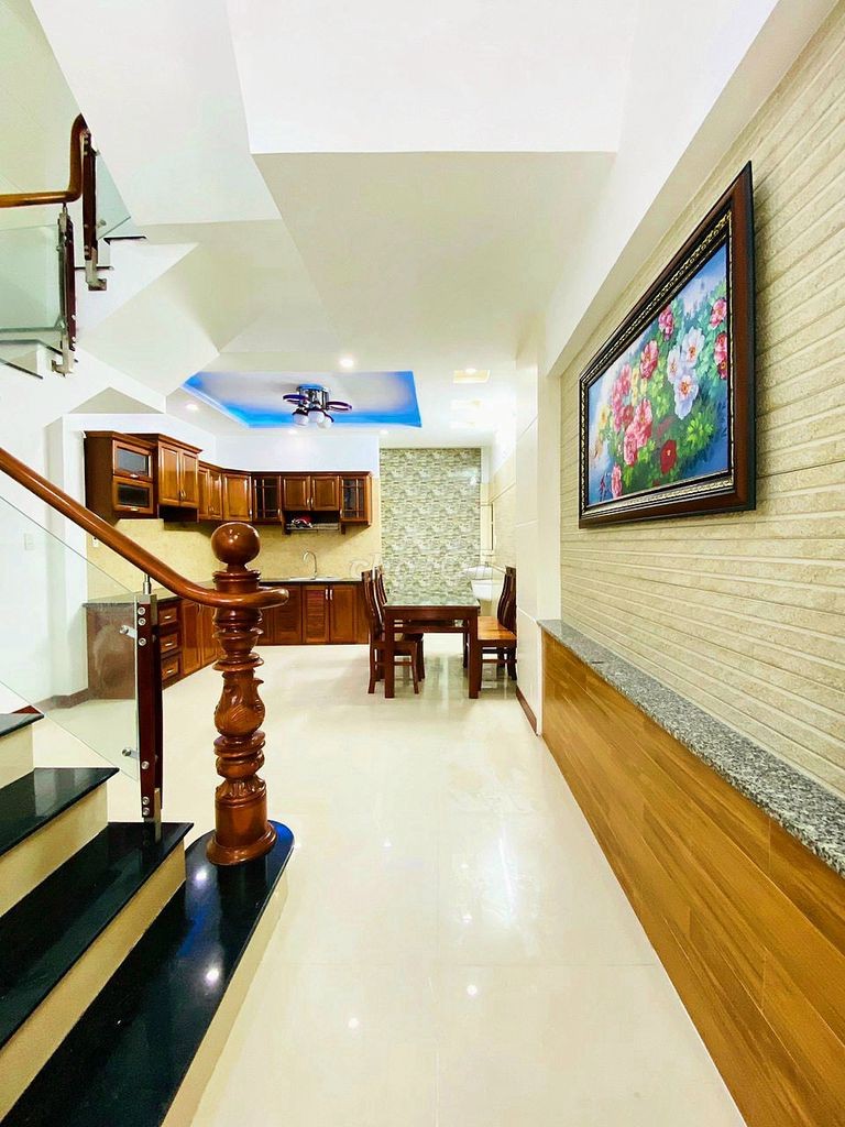 Cho thuê nhà Quận Tân Bình, diện tích 80m2, giá 17 triệu/tháng, 4 tầng, lh 0937221068