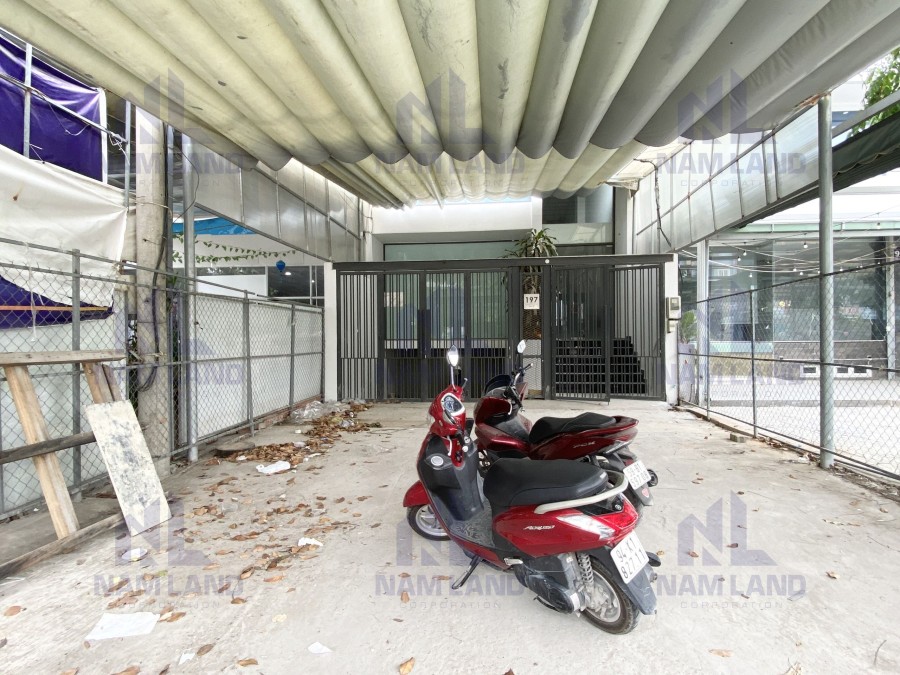 Cho thuê tòa nhà dt 500m2 làm văn phòng đường Nguyễn Hoàng, hầm 4 sàn trống, máy lạnh