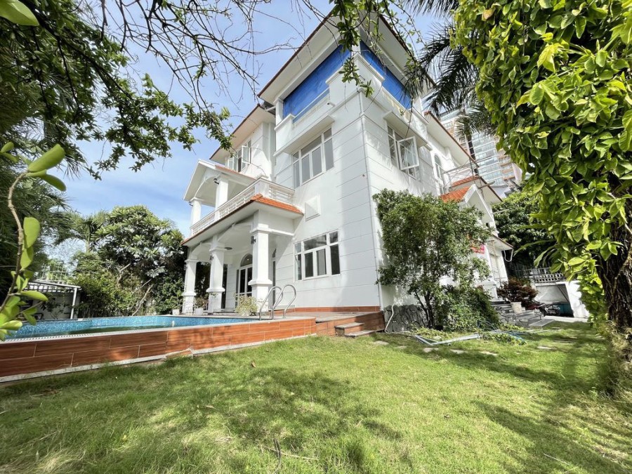 Cho thuê Villa 27x20m Sân vườn, hồ bơi, 1 trệt 2 lầu 5 phòng Nguyễn Văn Hưởng