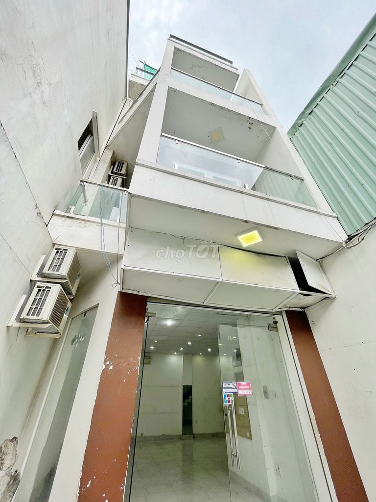 Phan Văn Hân, Quận Bình Thạnh cần cho thuê nhà 240m2, giá 26 triệu/tháng, 3 tầng