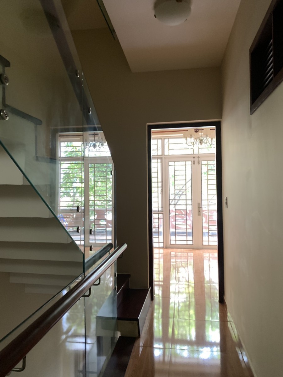 Cho thuê nhà nguyên căn đường Cộng Hòa, Tân Bình. 4x16m trệt 3 lầu cầu thang cuối nhà giá 17 triệu
