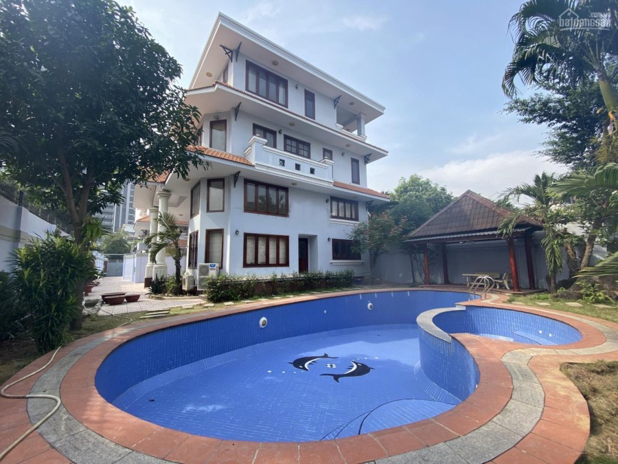Cho thuê biệt thự hồ bơi,sân vườn trệt 3 lầu 6P mặt tiền Thảo Điền