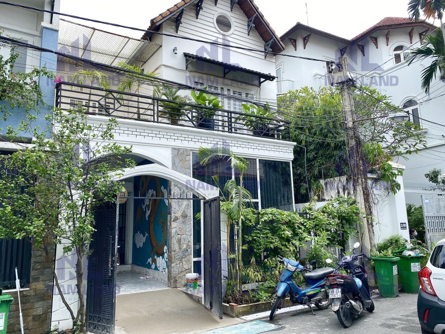 Villa mini có sân rộng compound Thảo Điền cho thuê chỉ 30tr giá rẻ có 1 không hai