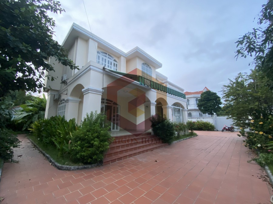 Cho thuê villa nguyên căn ở Thảo Điền diện tích rộng giá tốt