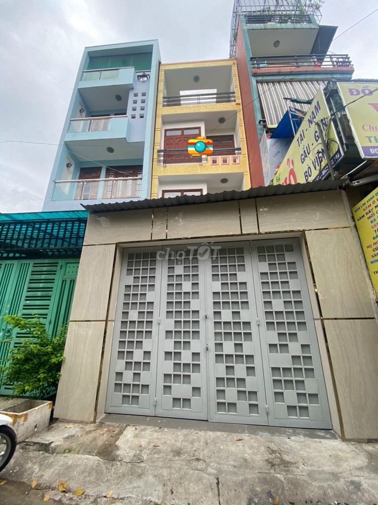 Huỳnh Văn Nghệ, Quận Tân Bình có nhà nguyên căn 68m2, 3 tầng, giá 15 triệu/tháng