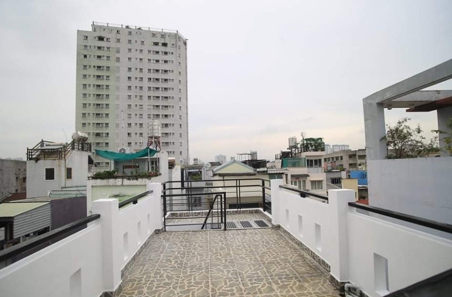 Nhà 3 phòng ngủ gần Trần Hưng Đạo Quận 5 cầu chữ Y giá cho thuê 9 triệu/tháng