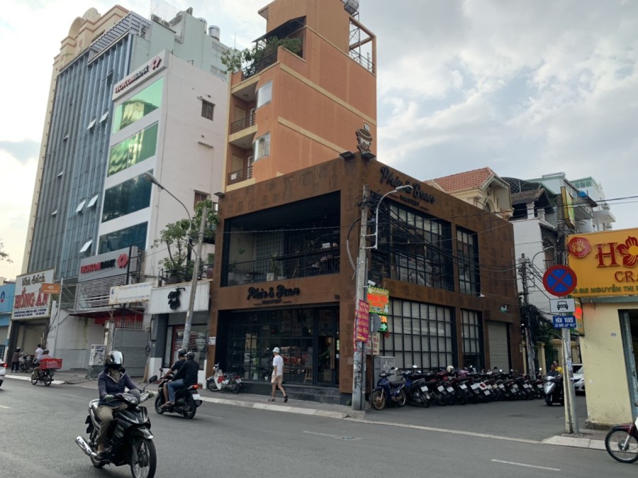 Góc 2 MT làm cafe Nguyễn Thị Minh Khai,Q1 8x15m GIÁ RẺ CHỈ 90tr TL