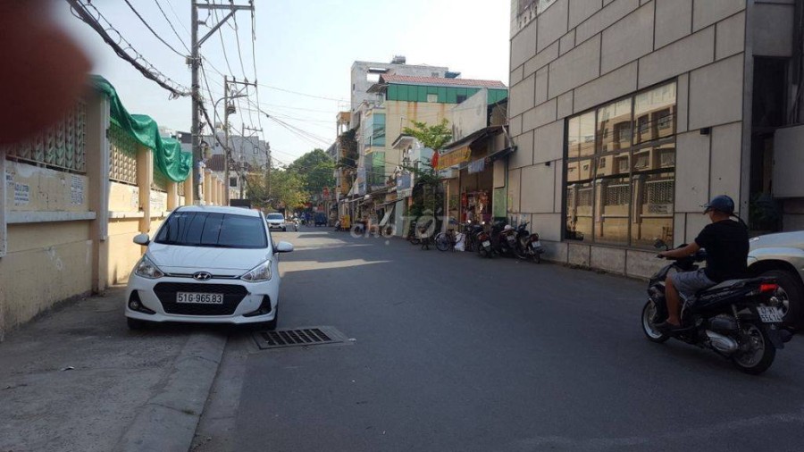 Cho thuê nguyên căn mặt tiền hẻm xe tải 7m Nguyễn Xí, sát trường Thanh Đa, Bình Thạnh