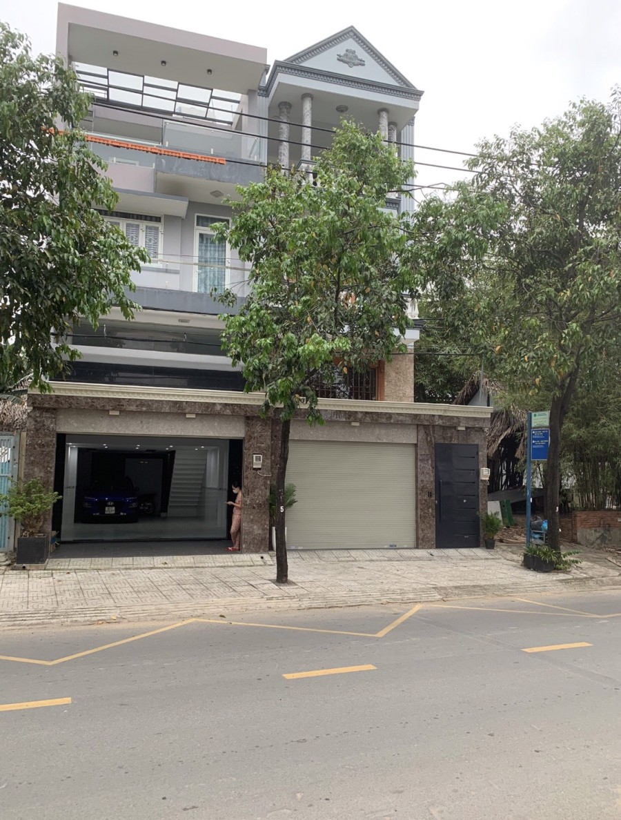 Cho thuê nhà 1 trệt 1 lửng 2 lầu 200m2 tại Làng Tăng Phú P Tăng Nhơn Phú A Q9