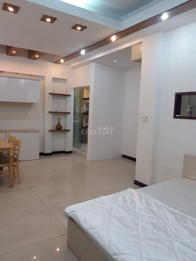 Nguyên căn chủ cần cho thuê giá 15 triệu/tháng, dtsd 80m2, 3 pn, hẻm Bạch Đằng, Tân Bình