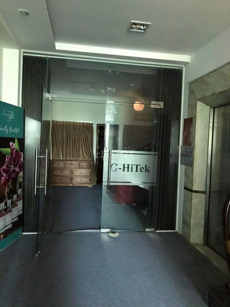 Cho thuê spa văn phòng mặt tiền đường Lê Văn sỹ, 1 hầm 4 lầu, thang máy giá 50 triệu