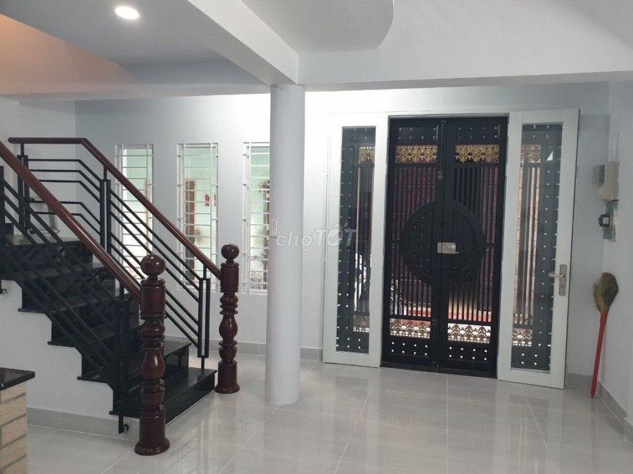 Chính chủ cho thuê nhà 32m2, 3 tầng đúc, đường Nguyễn Đình Chiểu, Phú Nhuận, giá 10 triệu/tháng