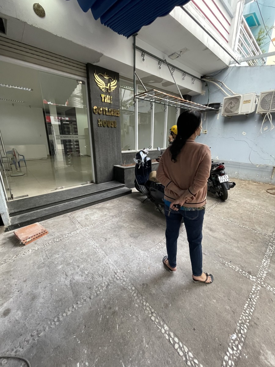 Nhà Mặt Tiền lô góc Phan Văn Trị, diện tích sử dụng 5x25, trệt, 3 lầu trống suốt