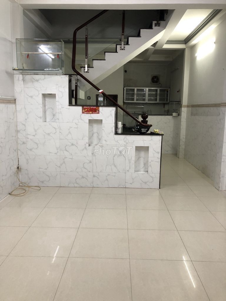 Hẻm 2 xẹt yên tĩnh cần cho thuê nhà rộng 48m2, giá 8 triệu/tháng đường Nguyễn Sơn, Tân Phú