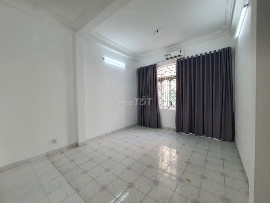 Nhà 1 trệt, 2 lầu, sân thượng chủ cần cho thuê giá 25 triệu/tháng, dtsd 76m2, đường Ba Vân