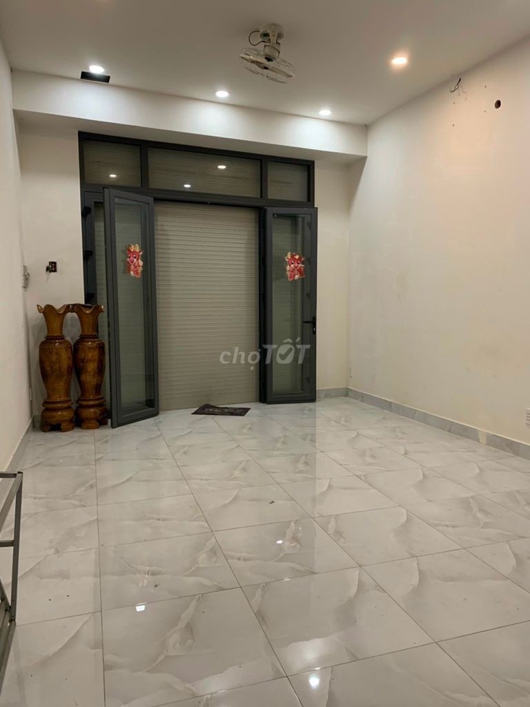 Chủ nhà cho thuê nhà rộng 80m2 còn mới khu dân cư Tân Phú, giá 12 triệu/tháng, lh 0799485022