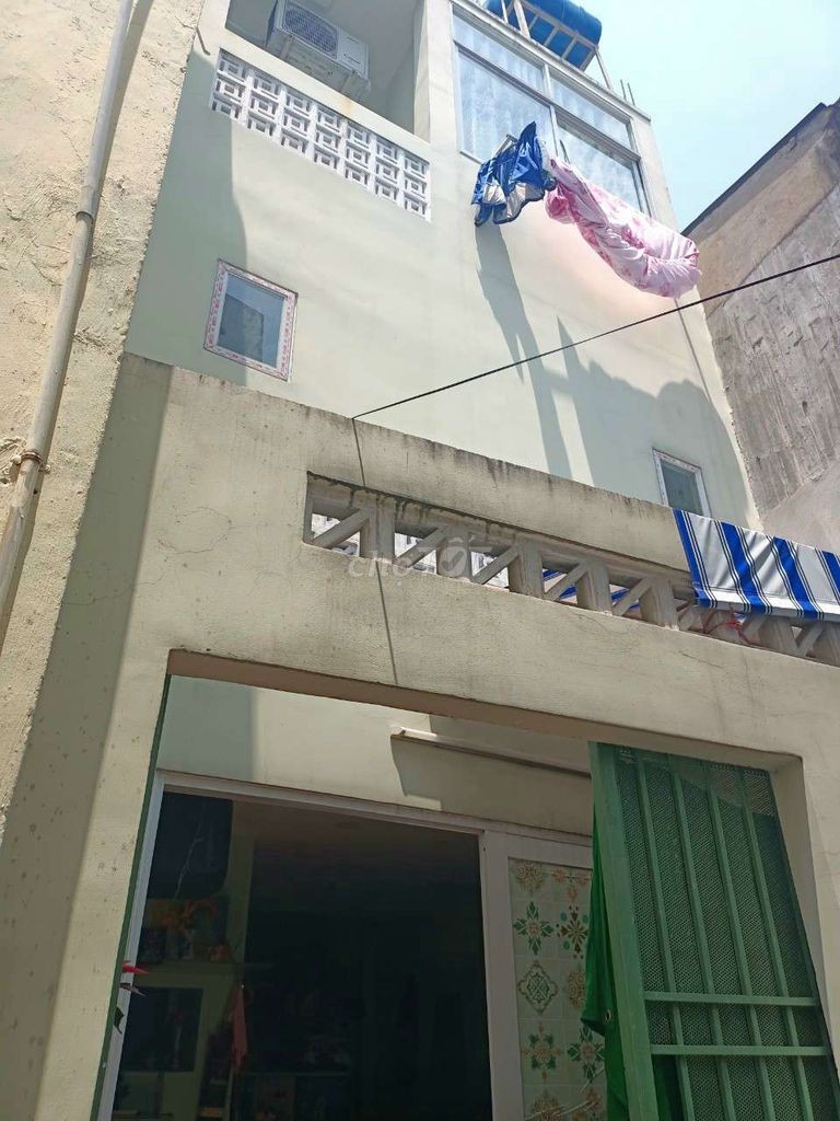 Cần cho thuê nhà 1 trệt, 2 lầu thoáng dtsd 30m2, giá 5.5 triệu/tháng, hẻm Văn Cao, Tân Phú